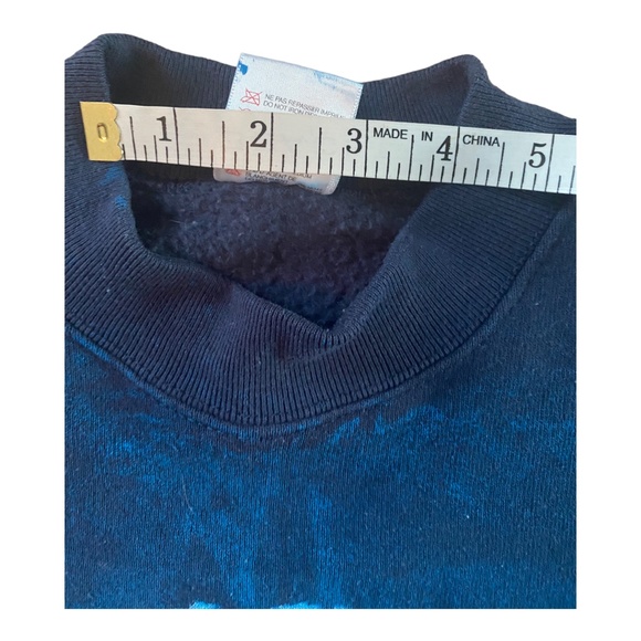 Vintage wolf print blue tie dyed effect sweatshirt - Picture 11 of 12